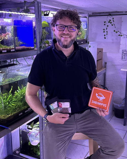 Garnelenzüchter Lukas John mit SHRIMPYS Futter – WAZ-Bericht August 2026